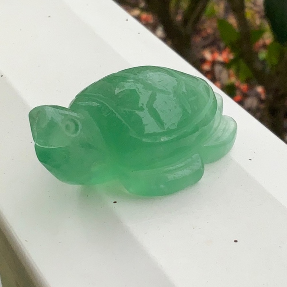 GREEN FLUORITE HAND CARVED TURTLE